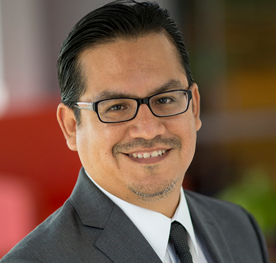 Gustavo Tumialan